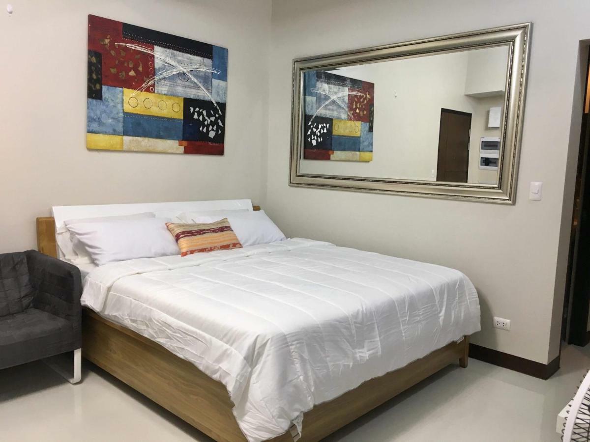 101 Newport Condo C2 Manila Eksteriør bilde